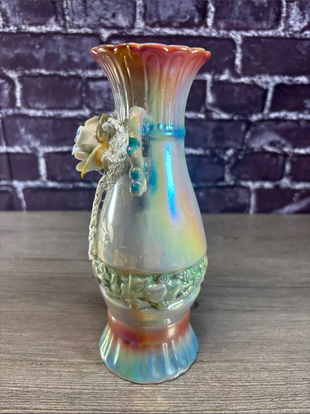 N/A elegant iridescent